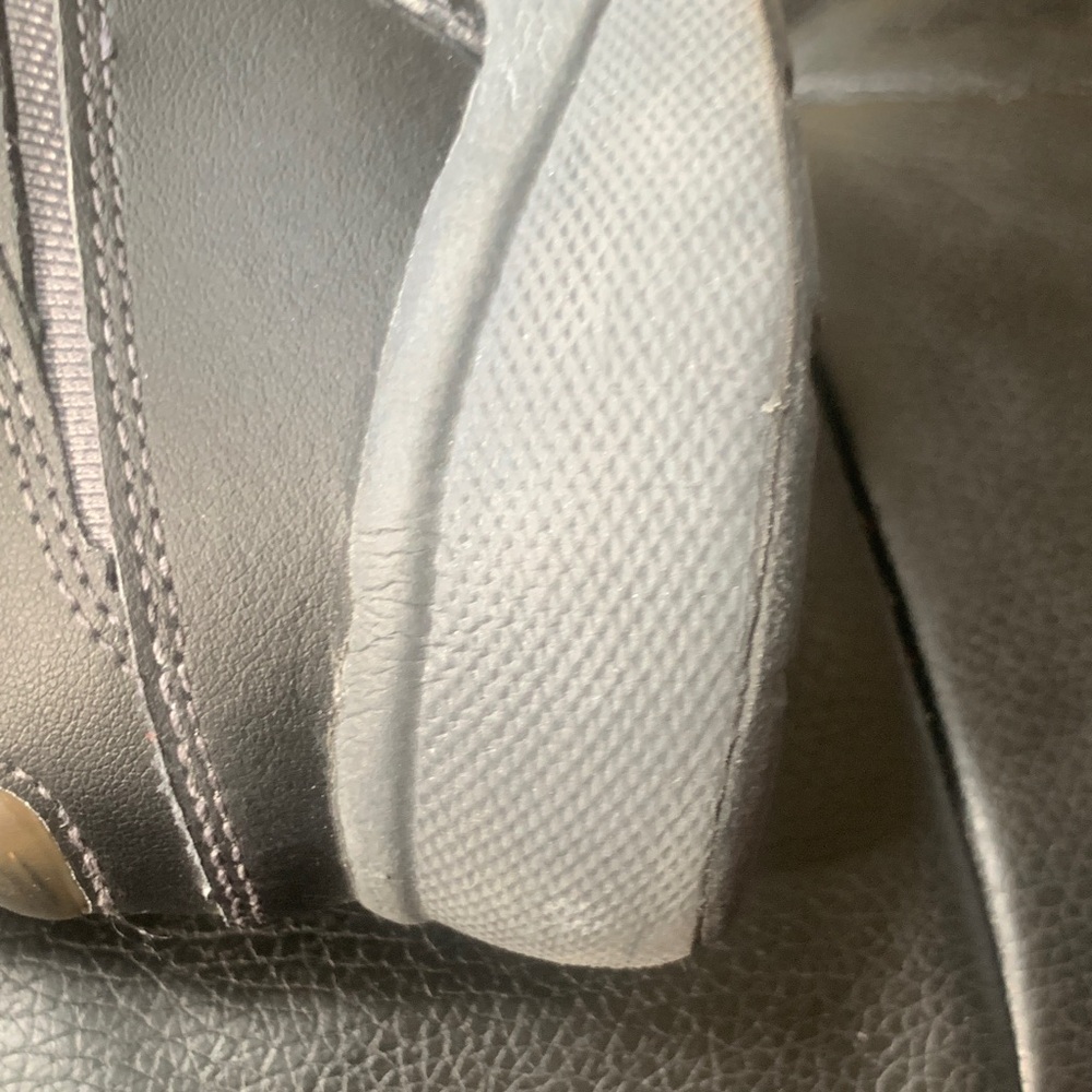 Easy Spirit Men's Dark Gray Sneakers - Picture 7 of 8